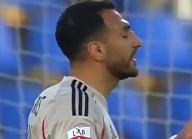 一场2-1！让穆帅有望争二：本菲卡追平葡体，下周欧冠决战皇马